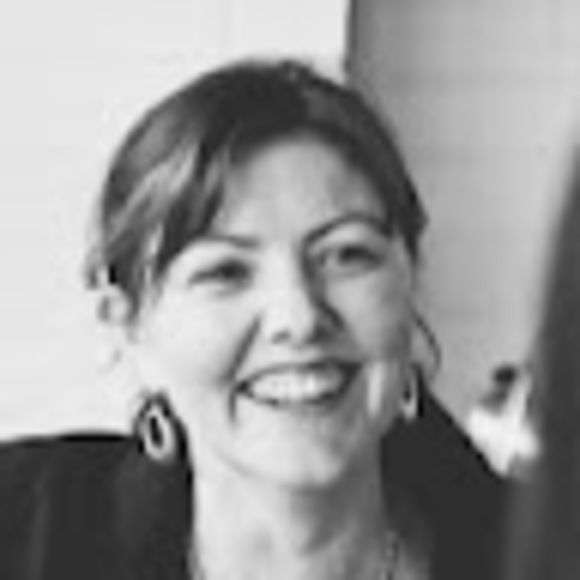 Meet your Posher, Symone - Picture 2 of 2